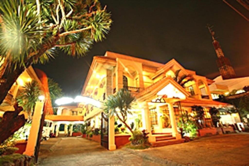 Villa Margarita Hotel Davao Zewnętrze zdjęcie