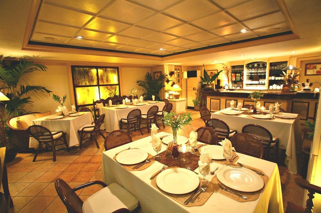 Villa Margarita Hotel Davao Zewnętrze zdjęcie